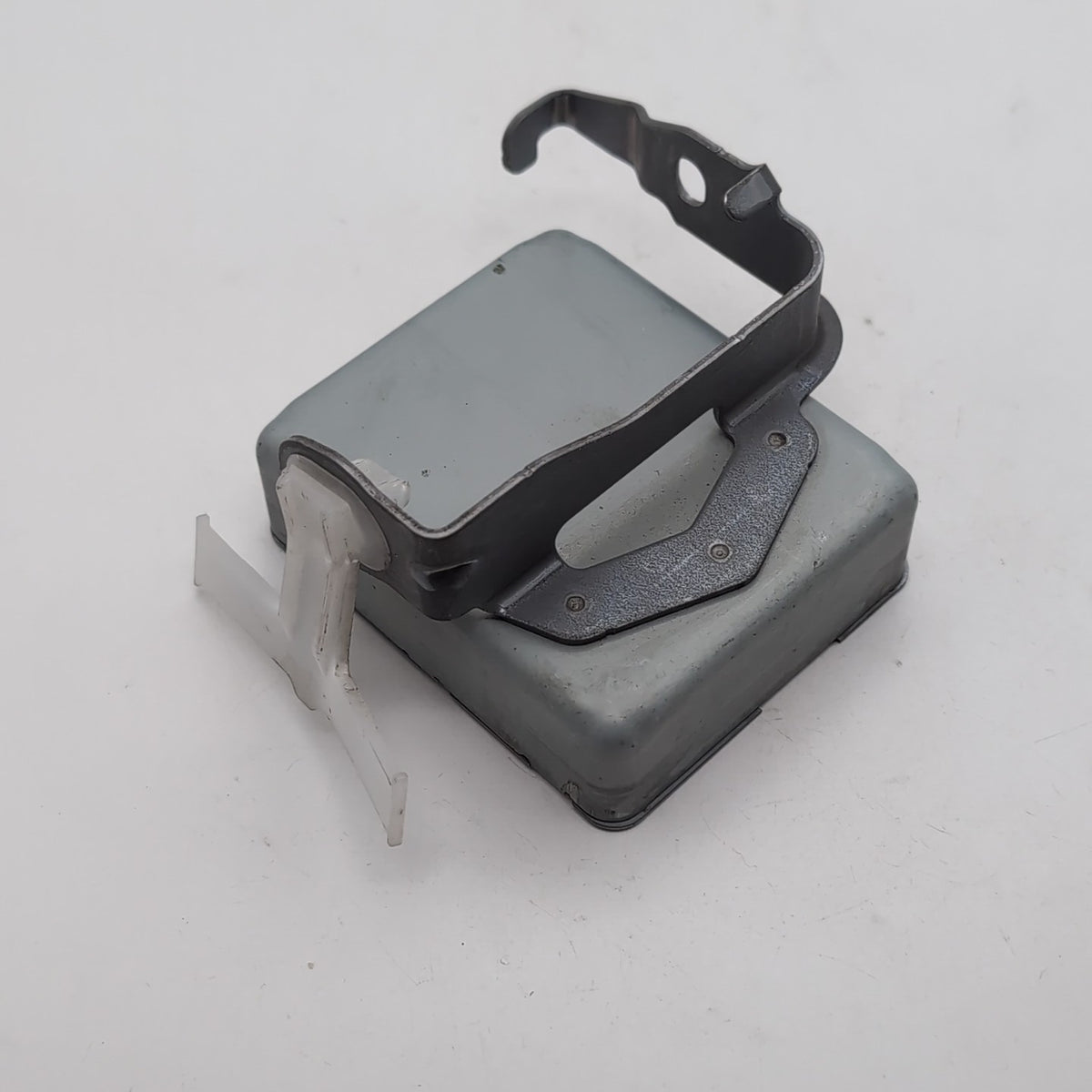 2019 2020 2021 Toyota Prius Approaching Vehicle Sound Control Module 86572-47040