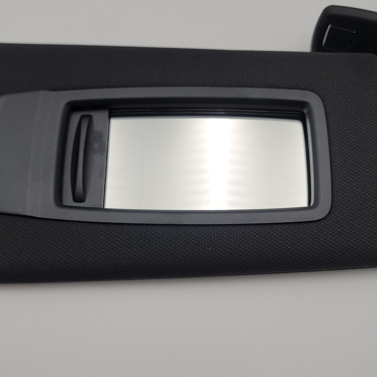 2022- 2025 BMW iX I20 PAIR LEFT RIGHT DRIVER PASSENGER SUN VISOR SUNVISOR SET
