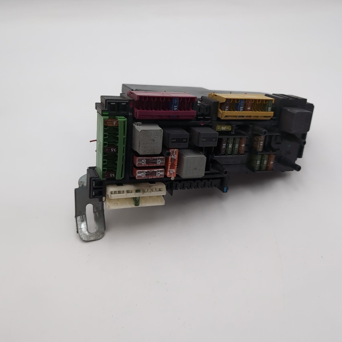 2012- 2014 Mercedes W204 C250 C300 C350 Rear SAM Relay Fuse Box Assembly