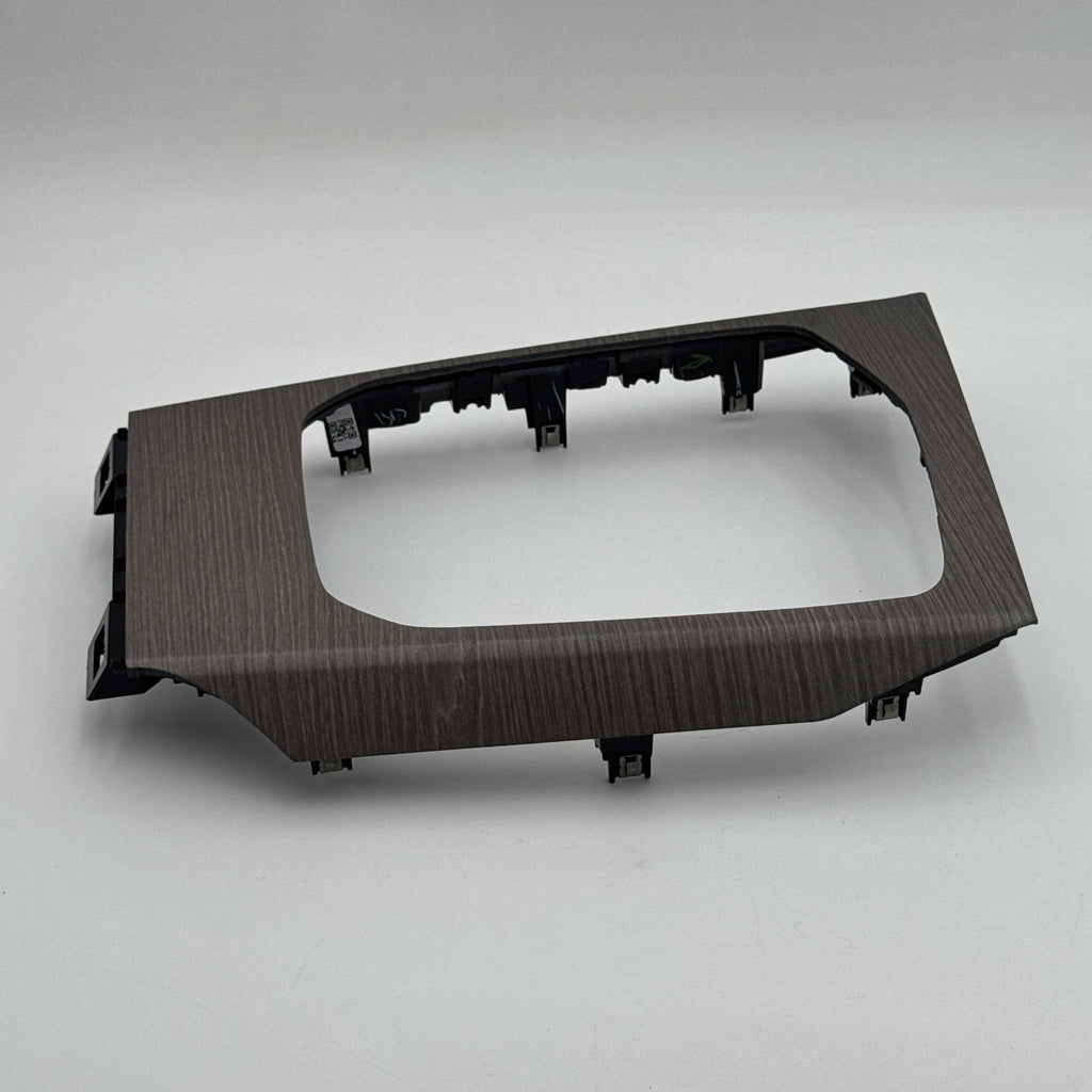 2024 - 2026 BMW 330i G20 G22 G26 Center Console Fineline Open Pore Wood Trim