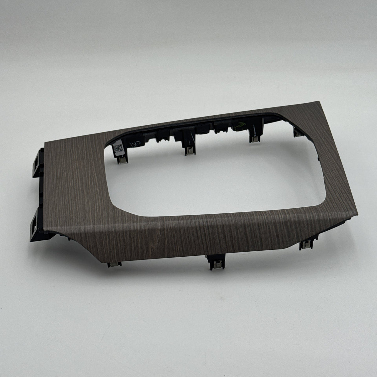 2024 - 2026 BMW 330i G20 G22 G26 Center Console Fineline Open Pore Wood Trim