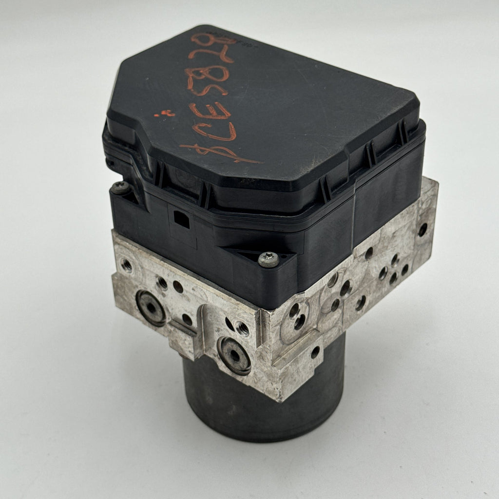 2010 2011 2012 Toyota RAV4 ABS Anti Lock Brake Pump Control Unit 44540-0R052