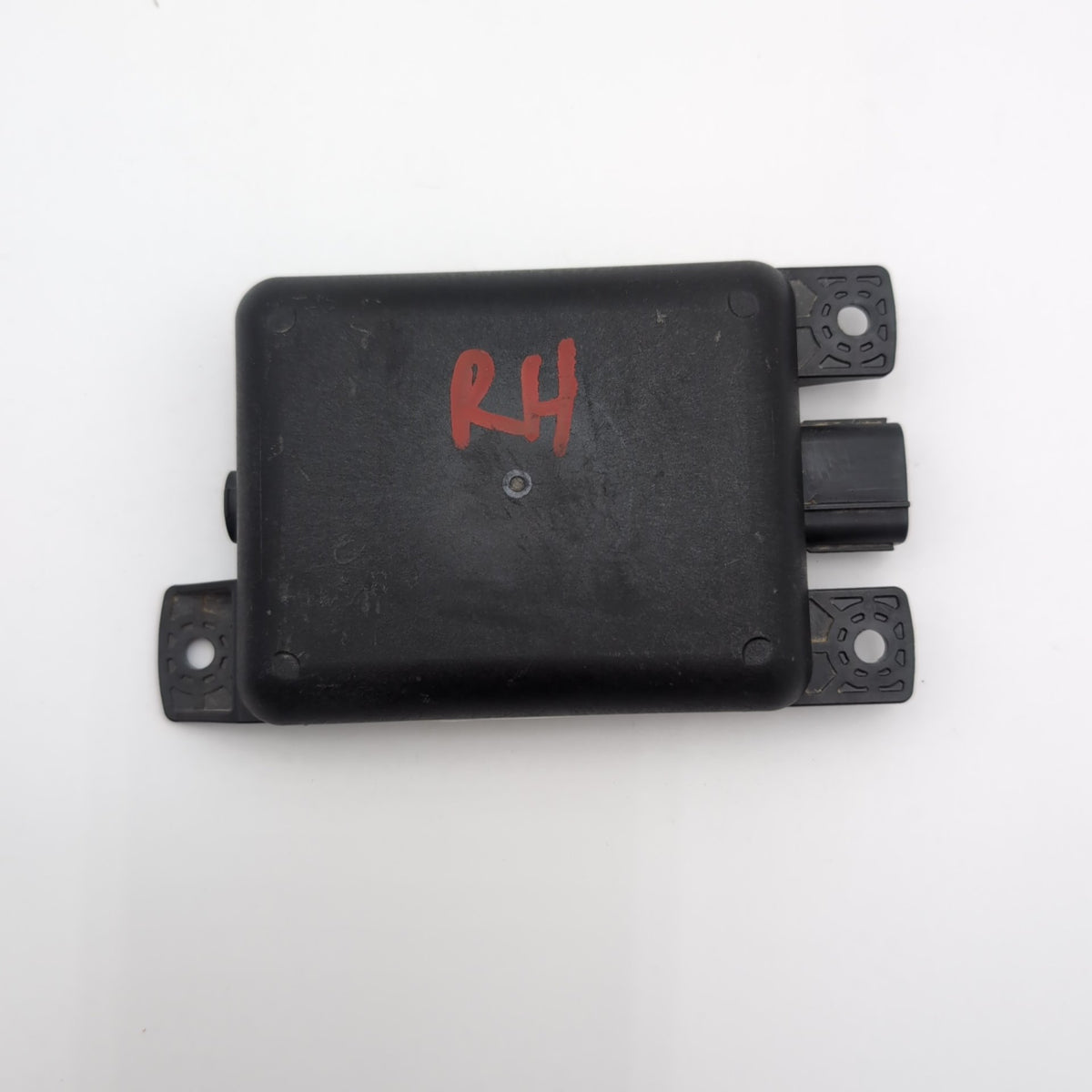 2019 2020 2021 Hyundai Kona SLAVE RH Right Blind Spot Radar Sensor 95820-J9000