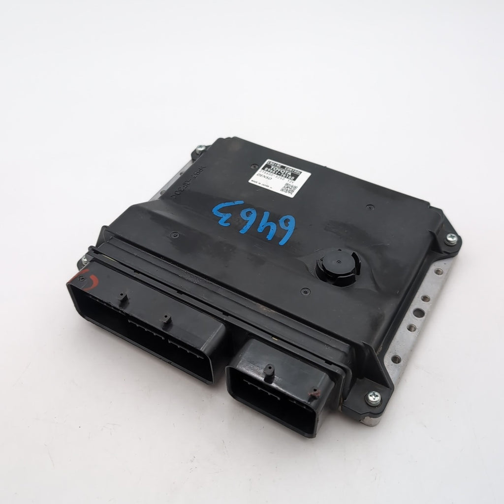 2015 2016 Lexus CT200h Engine Computer Control Module ECM OEM 89661-76160