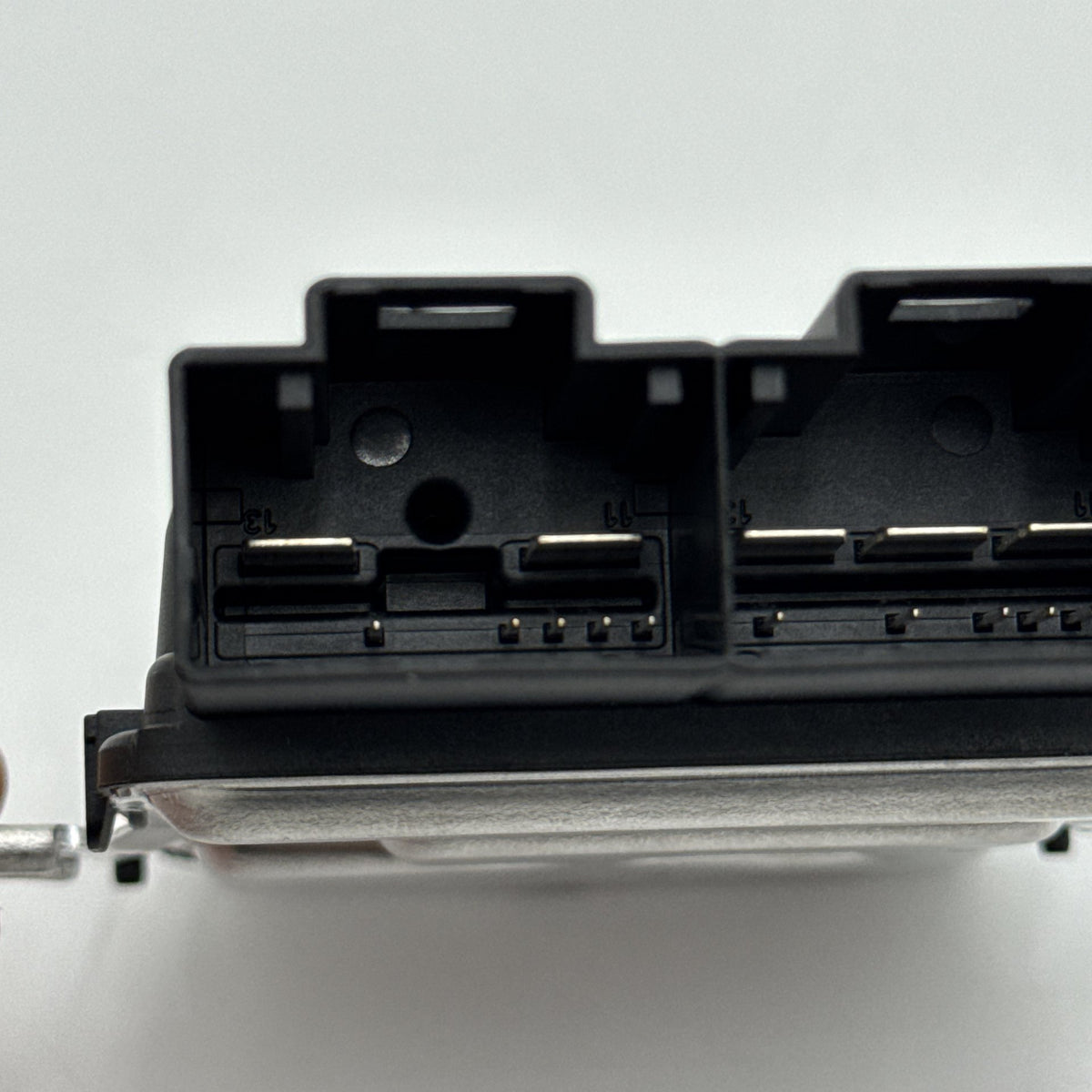 2025 2026 BMW 330i M340i G20 Fuel Pump Control Module 5B6C091