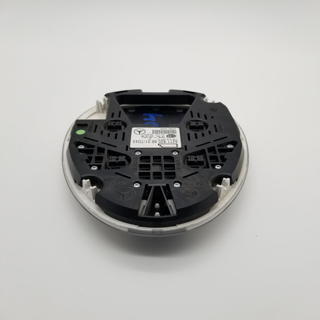 06-11 W219 MERCEDES CLS500 CLS55 CLS63 REAR OVERHEAD DOME LIGHT 2118206601