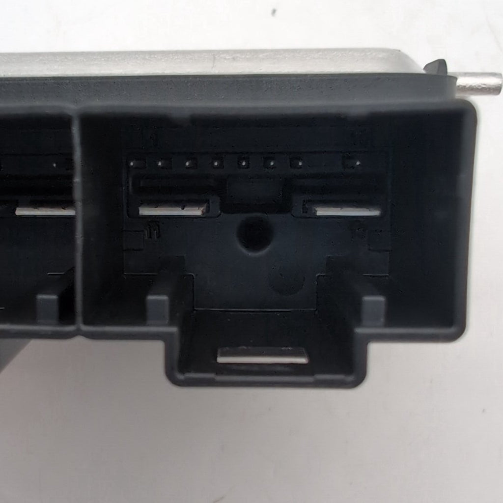2024 - 2026 BMW 530i 540i G60 X2 X3 X5 X6 Fuel Pump Control Module 5B702D3