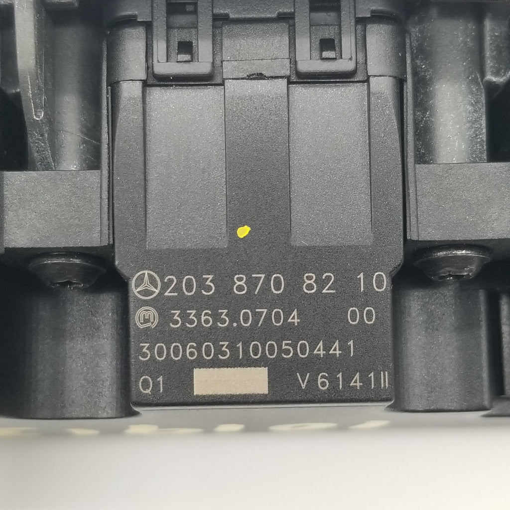 2005 2006 2007 Mercedes W203 C230 C320 Dash Door Lock ESP Control Switch