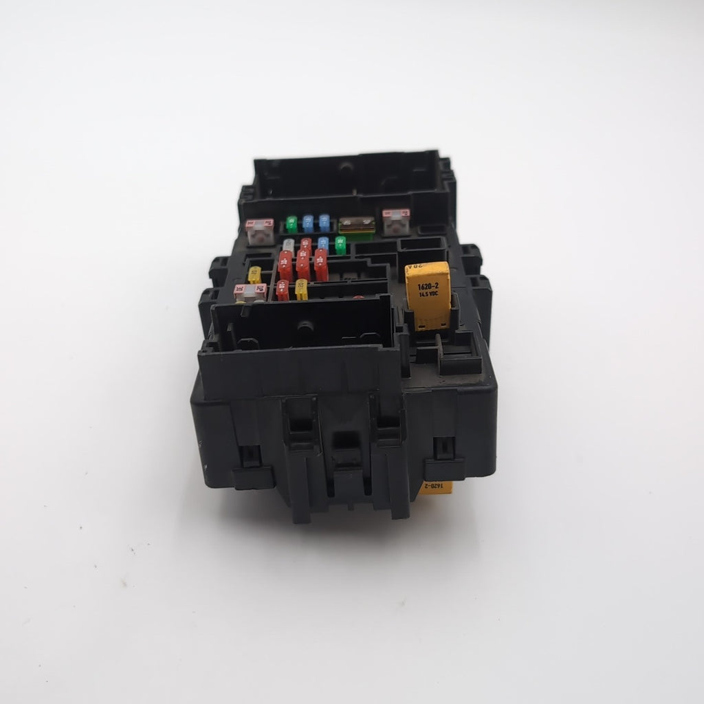 2015 2016 Cadillac Escalade Junction Fuse Box Relay OEM 22864091
