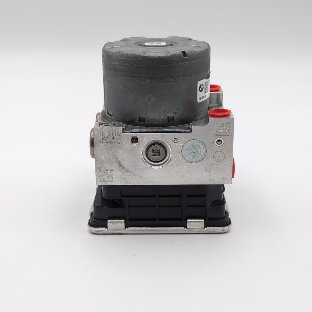 2024 BMW G20 G21 ABS Anti Lock Brake Pump Control Unit OEM 5B33811-01 5B33812