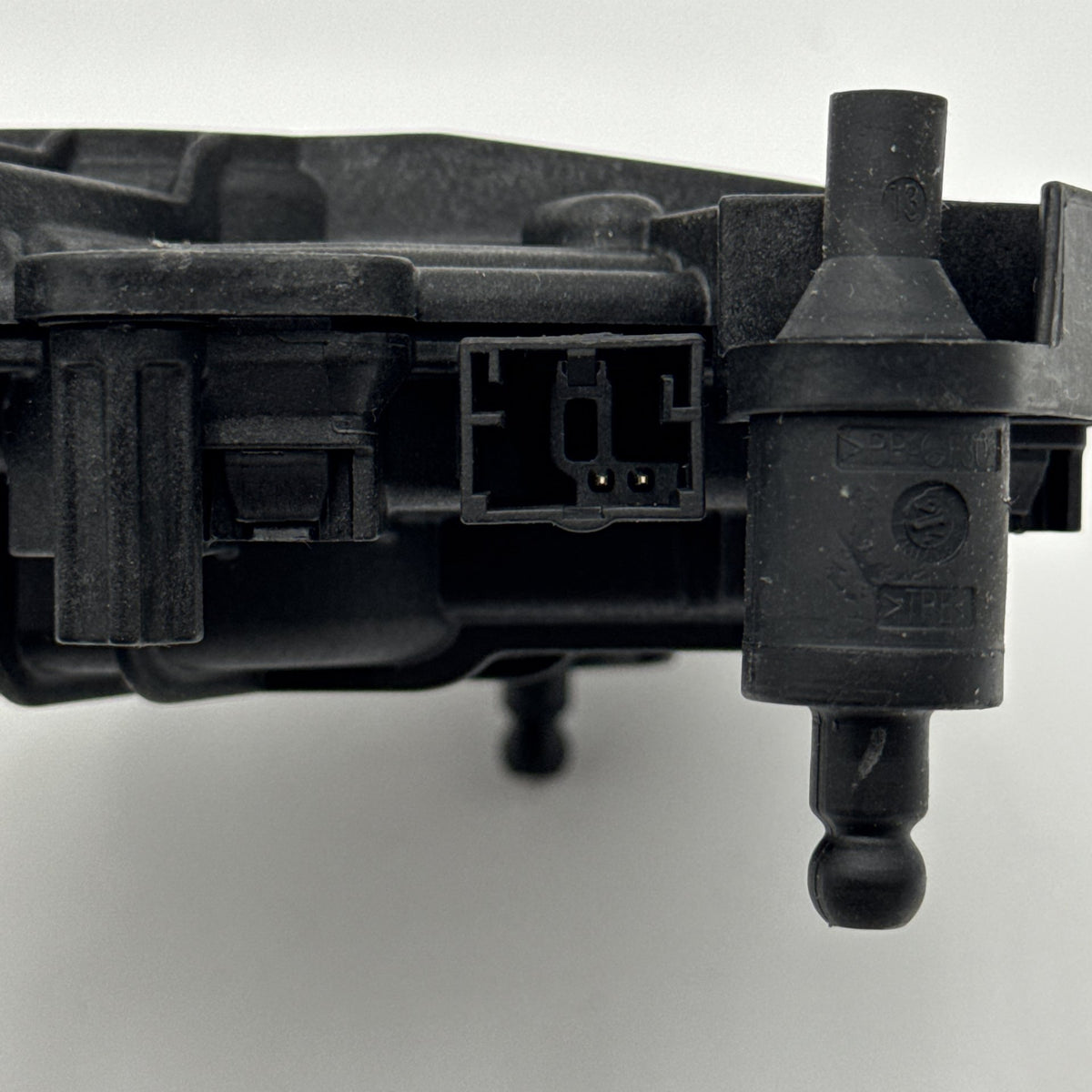 2022 - 2025 BMW X1 X2 Trunk Lid Lock Latch Actuator Assembly 9450528 5B539E4