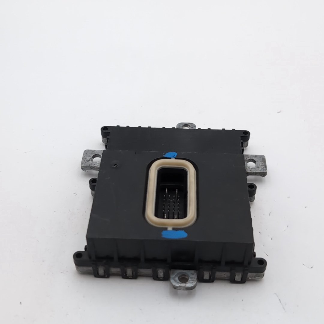 2010 2011 2012 Mercedes GLK350 Bi-Xenon Headlight Control Module A2048708326