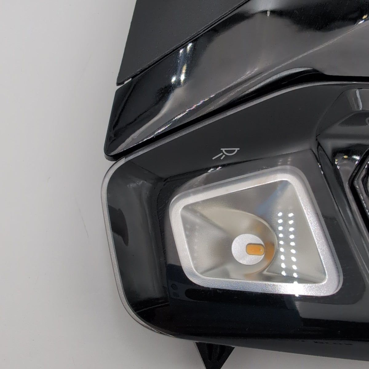 2023 - 2026 BMW 228i F74 X1 X2 Overhead Console Dome Light Assembly 5B68487