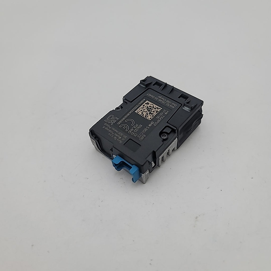 2025 2026 BMW 540i 530i 550e i5 M5 X3 G45 Dual Socket USB Port 5B51C73