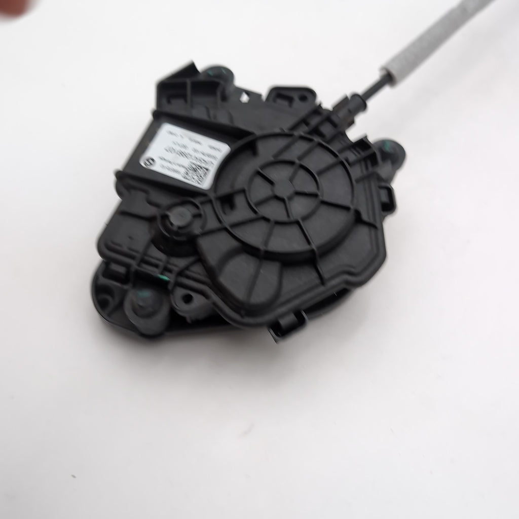 2023- 2026 BMW X7 G07 LEFT TAILGATE TRUNK LID LATCH LOCK ACTUATOR W/ MOTOR