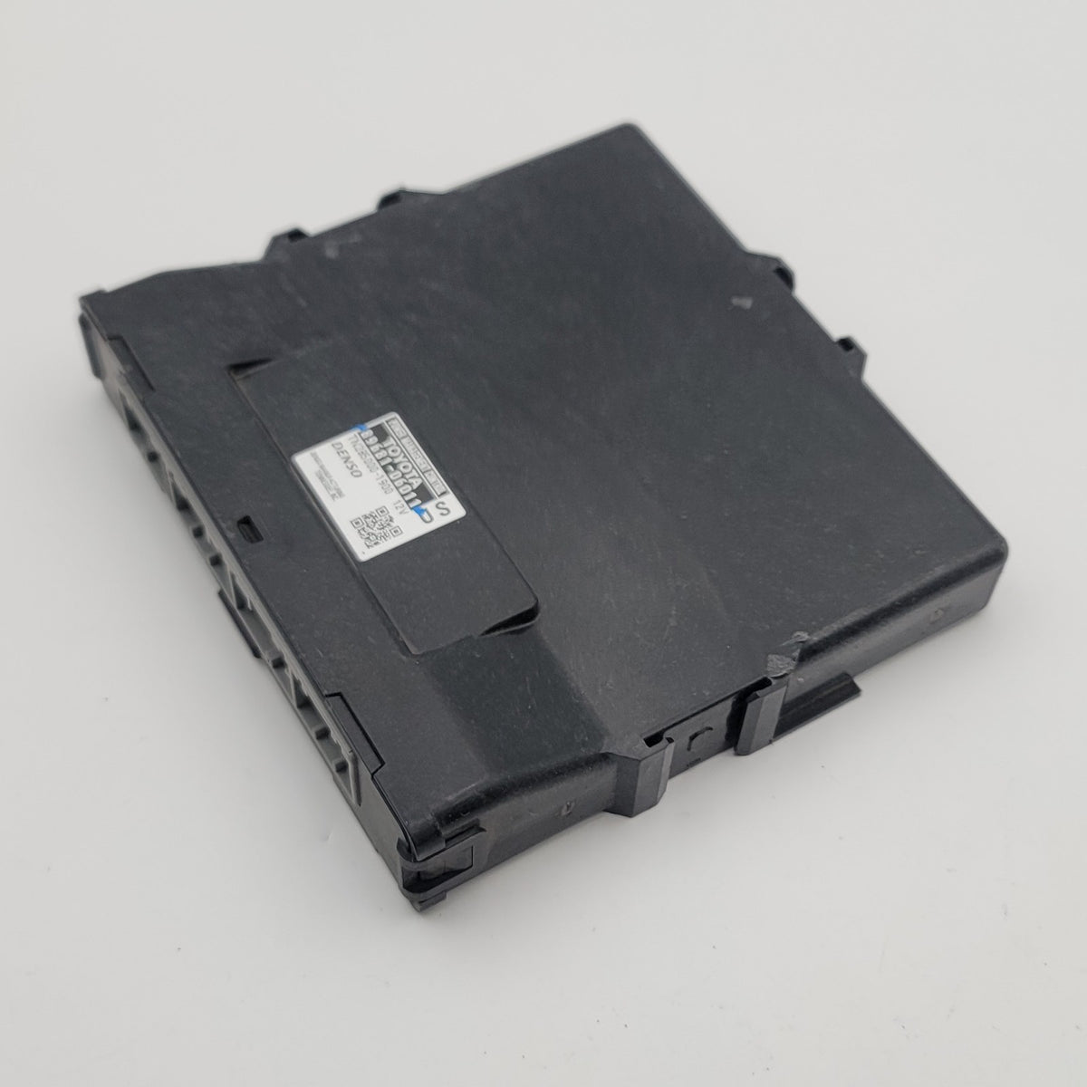 2012 TOYOTA CAMRY POWER SUPPLY CONTROL MODULE ECM ASSEMBLY 89681-06011