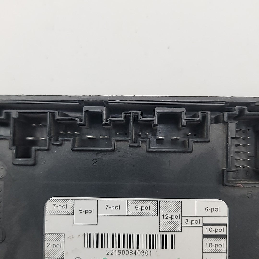 2010- 13 Mercedes W221 S400 S550 S63 Front Right Passenger Door Control Module