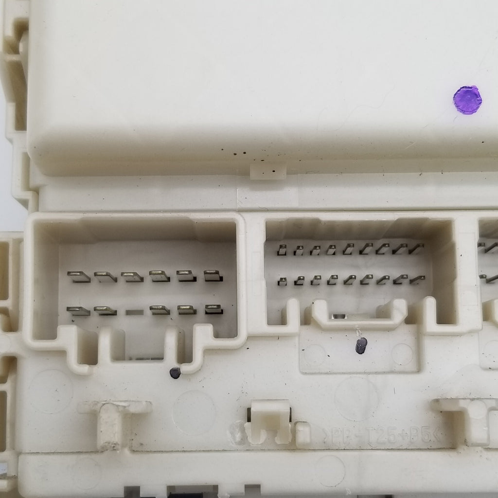 2004- 2009 Fits Toyota Prius Interior Under Dash Relay Fuse Box 82730-47300