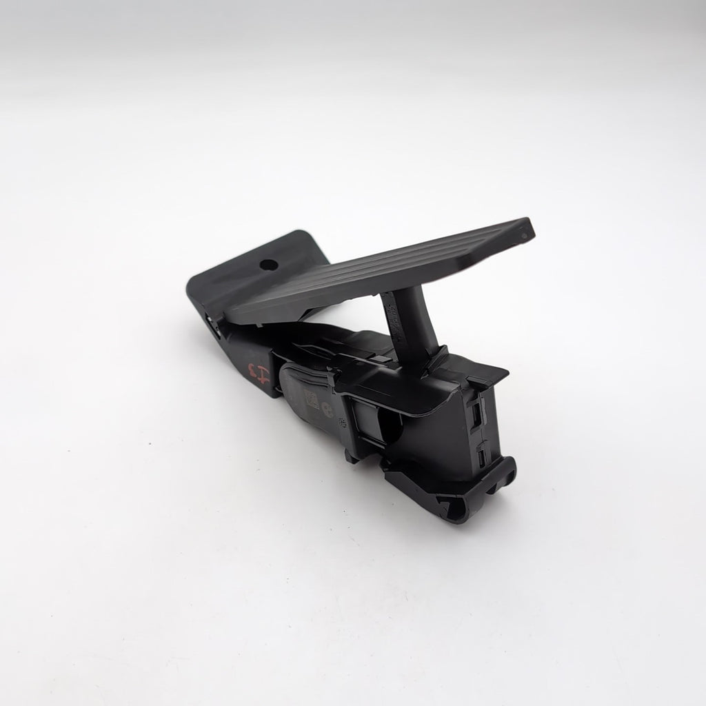 2017- 2021 BMW i3 I01 Hybrid Gas Accelerator Pedal OEM 6853176