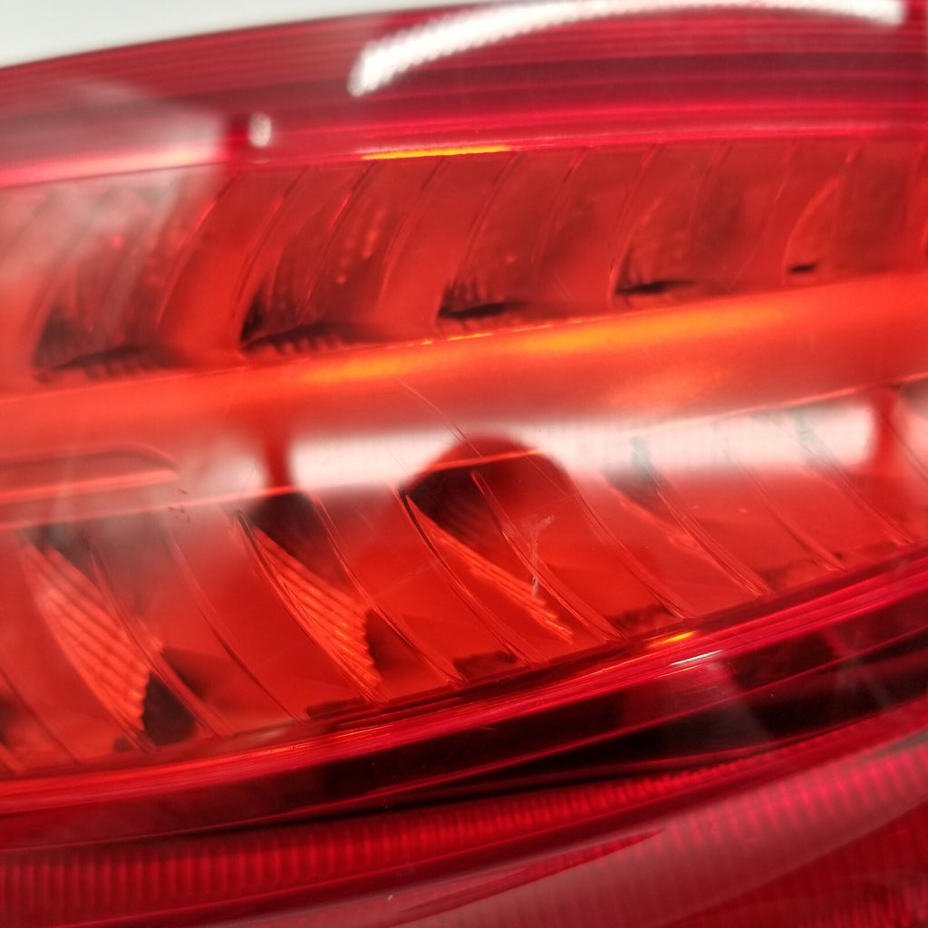 2017 2018 2019 Mercedes Benz SL550 SL450 SL63 Left Tail Light A2319066300