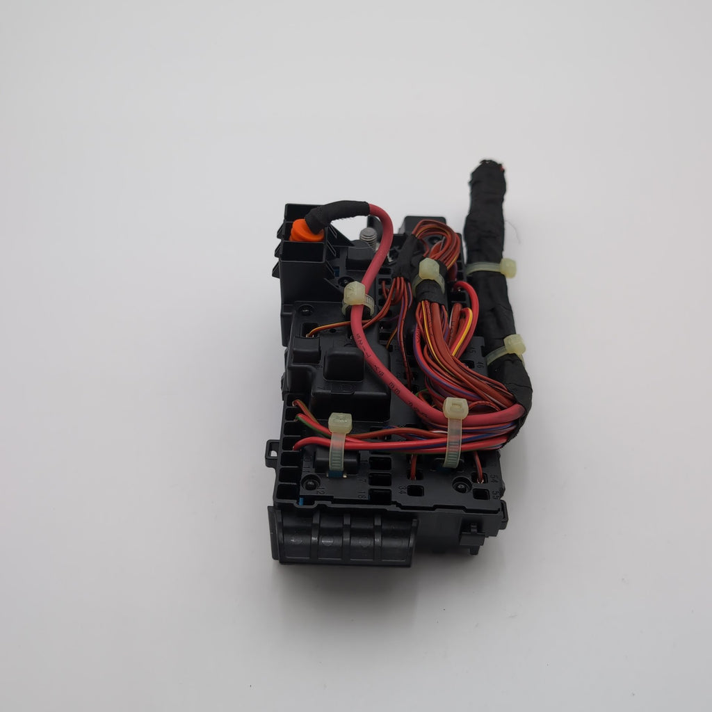 2022 - 2026 BMW 228i F74 X1 X2 iX B+ Positive Power Distribution Fuse Relay Box
