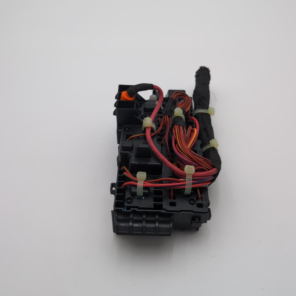 2022 - 2026 BMW 228i F74 X1 X2 iX B+ Positive Power Distribution Fuse Relay Box