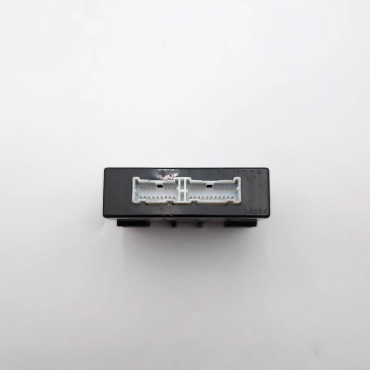 2010- 2014 Hyundai Genesis Park Assist Back Waring Control Module 95700-3M001