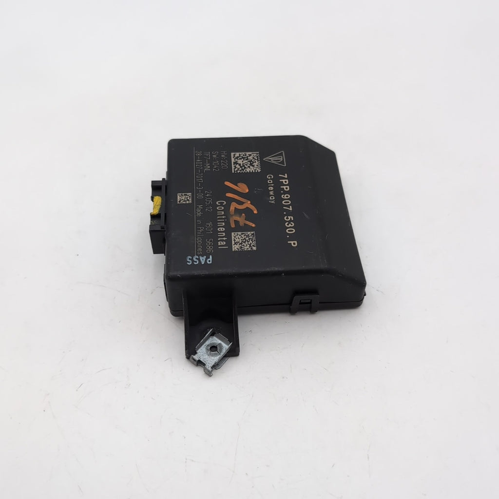 2013 Porsche Cayenne Gateway Control Module