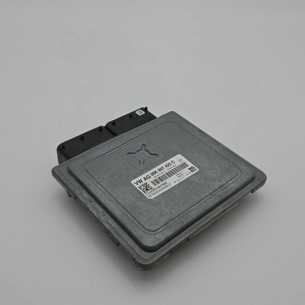 2014 2015 2016 2017 Volkswagen Passat Engine Computer Control Module 06K907425C