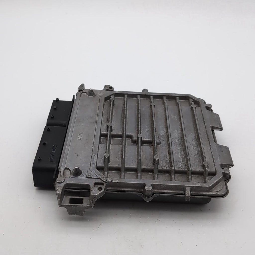 2015 2016 Mercedes C300 W205 Engine Computer Control Module A2749000800