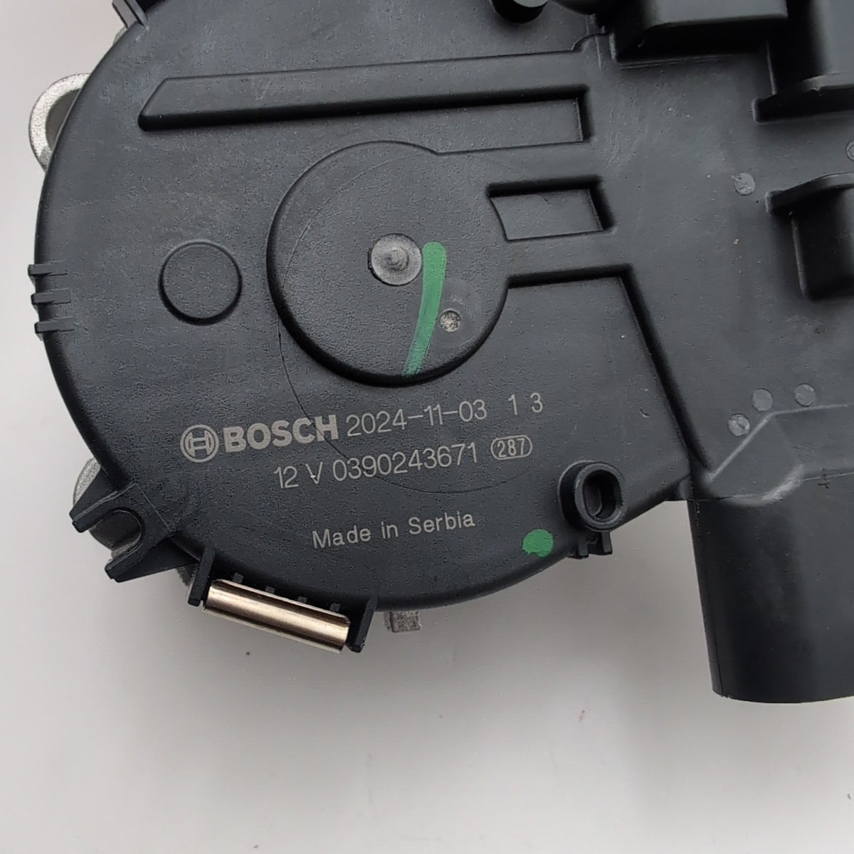 2021- 2025 BMW X1 X2 X3 M35 Front Windshield Wiper Motor OEM 0390243671