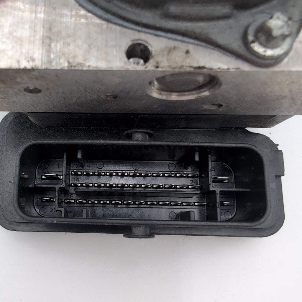 2020 2021 2022 2023 Nissan Versa ABS Anti Lock Brake Pump 476605ES0B
