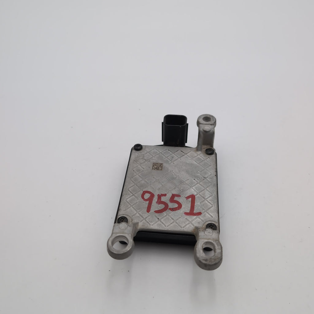 2018 2019 Nissan Rogue Sport Qashqai Cruise Distance Radar Sensor 28438-5HK2A
