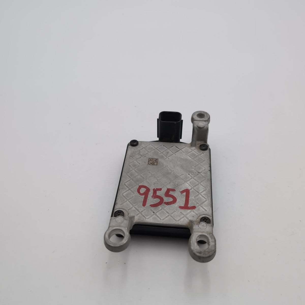 2018 2019 Nissan Rogue Sport Qashqai Cruise Distance Radar Sensor 28438-5HK2A