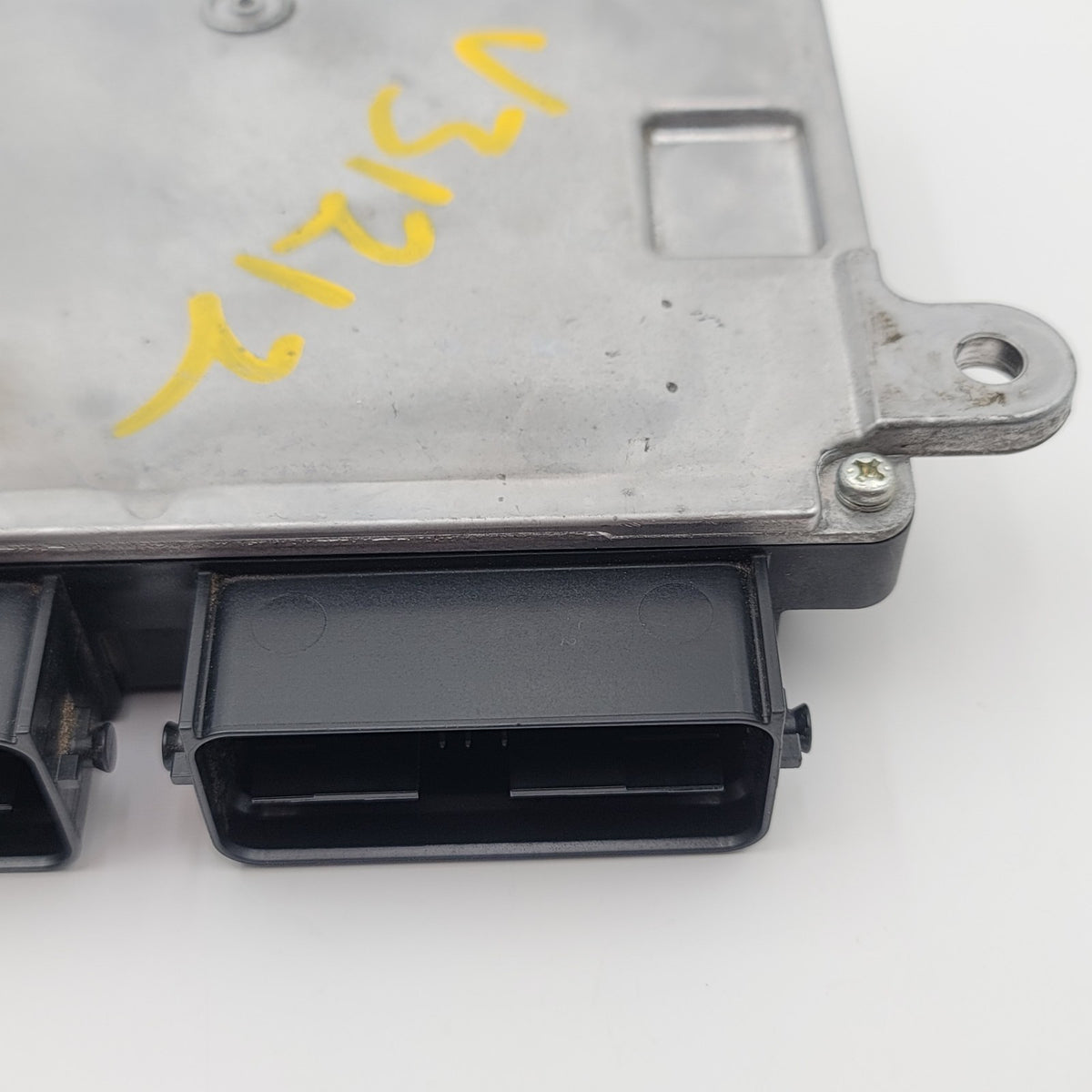 2021 Mitsubishi Outlander Sport Engine Computer Control Module OEM 1860D744