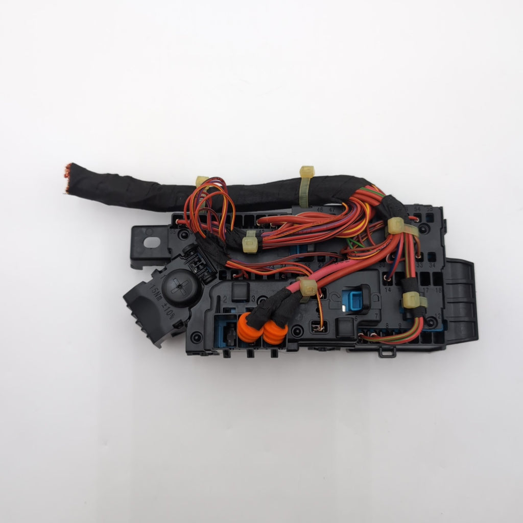 2022 - 2026 BMW 228i F74 X1 X2 iX B+ Positive Power Distribution Fuse Relay Box