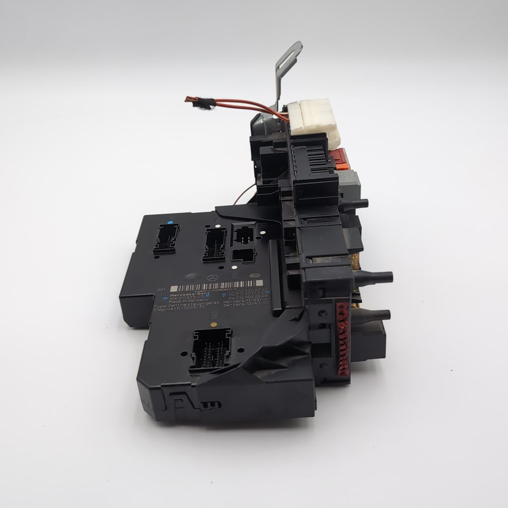 2010- 2018 Mercedes W212 E350 W218 CLS550 Rear SAM Fuse Box Relay Control Unit