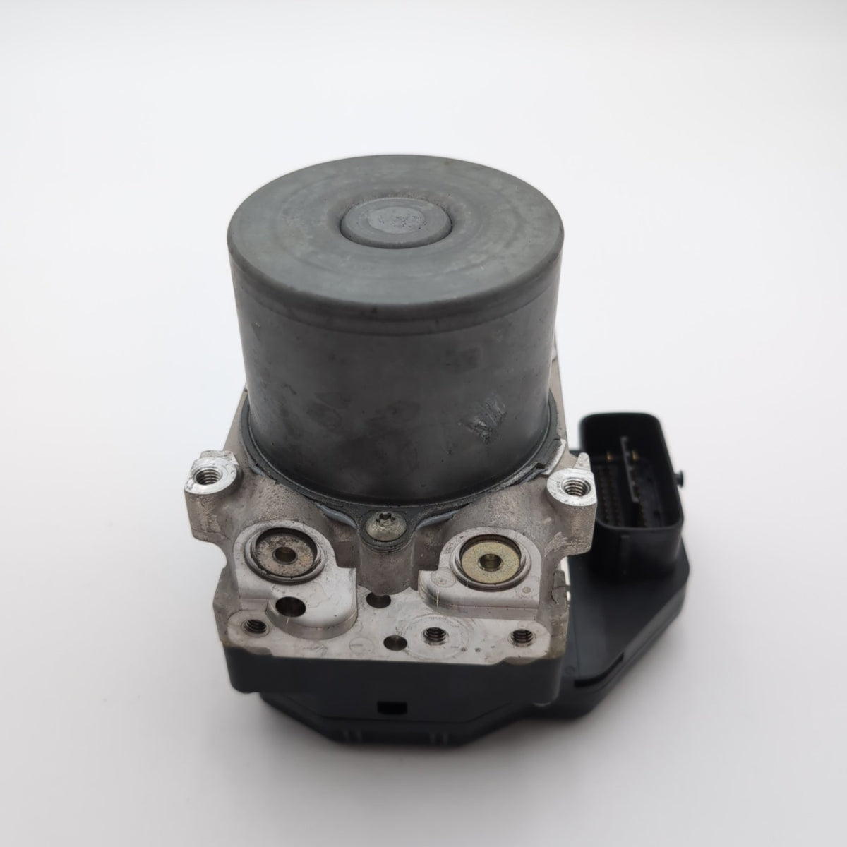 2018 Infiniti Q50 3.0L ABS Anti Lock Brake Pump Control Unit 476604GU0A