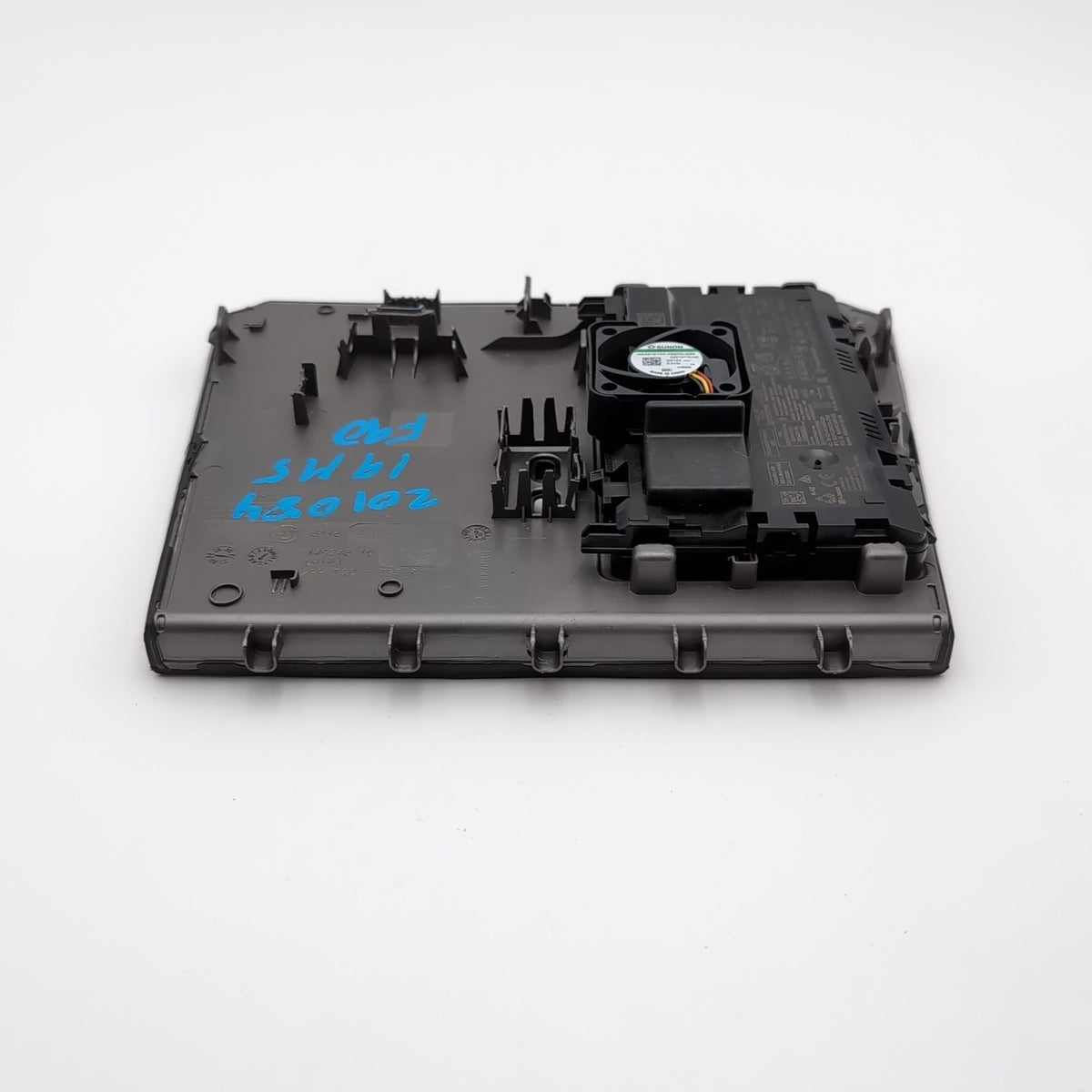 2025 BMW X3 G45 CENTER CONSOLE CHARGER WIRELESS CHARGING TRAY PAD MODULE