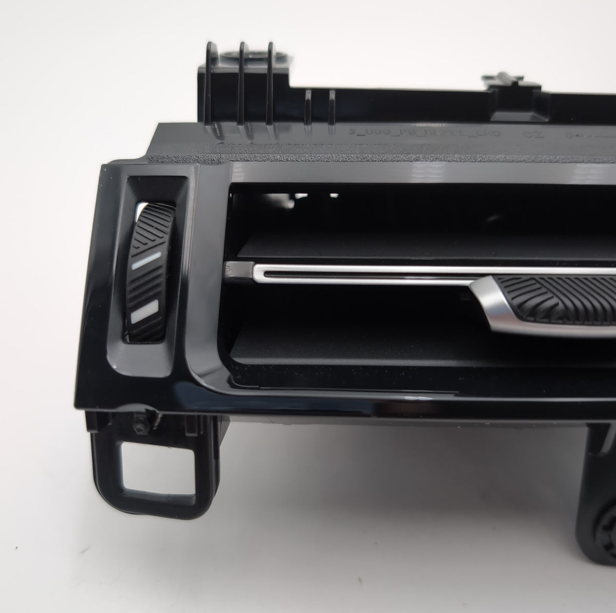 2023 2024 2025 BMW X1 X2 Driver Left Dash AC Heater Air Vent 9483382
