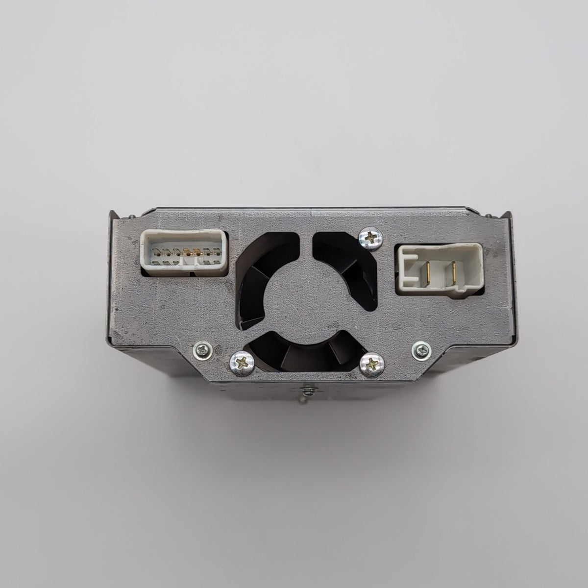 2007- 2012 TOYOTA FJ CRUISER AC DC POWER CONVERTER INVERTER MODULE 8621035040