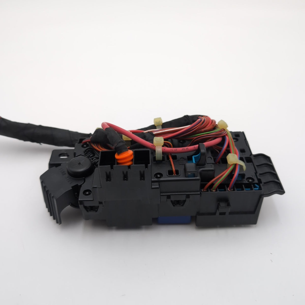 2022 - 2026 BMW 228i F74 X1 X2 iX B+ Positive Power Distribution Fuse Relay Box