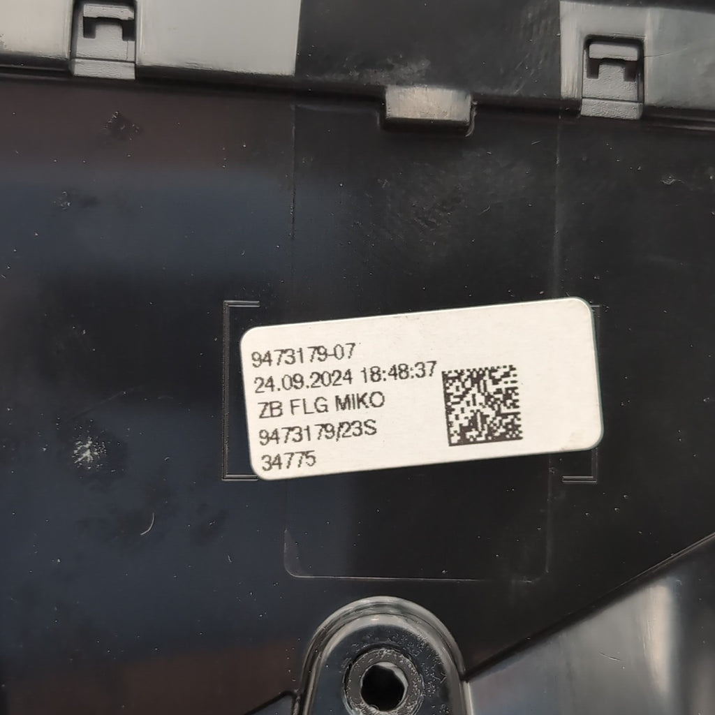 2022 2023 2024 2025 BMW X1 X2 Rear Console AC Heater Air Vent 9473179