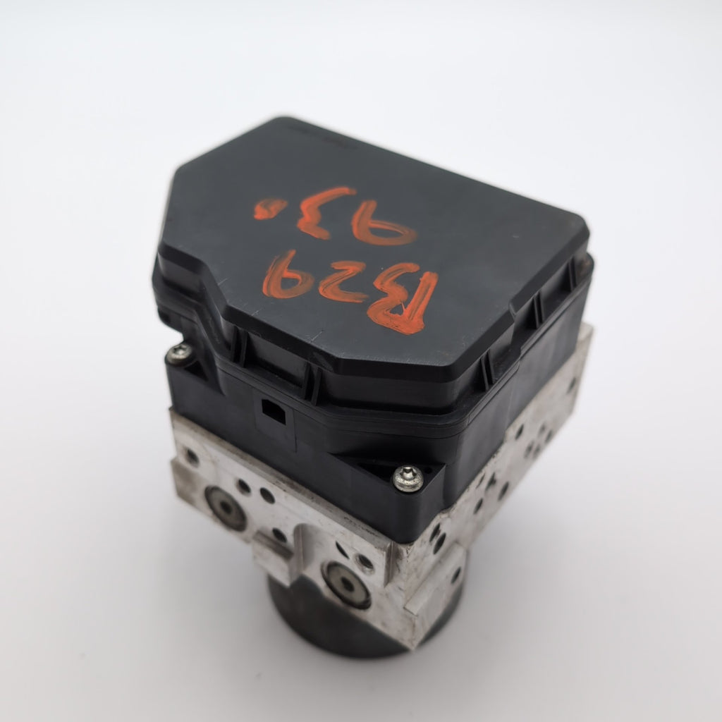 2013 2014 2015 Toyota RAV4 ABS Anti Lock Brake Pump Control Unit 44540-0R131
