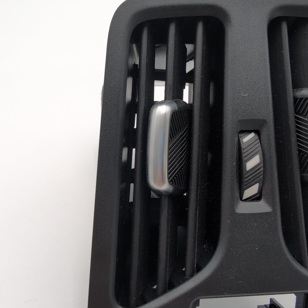 2022 2023 2024 2025 BMW X1 X2 Rear Console AC Heater Air Vent 9473179