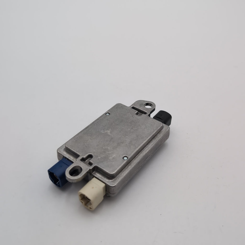 2016 - 2019 BMW 740i 750i 530i 540i USB Hub Power Charger Module 9355549
