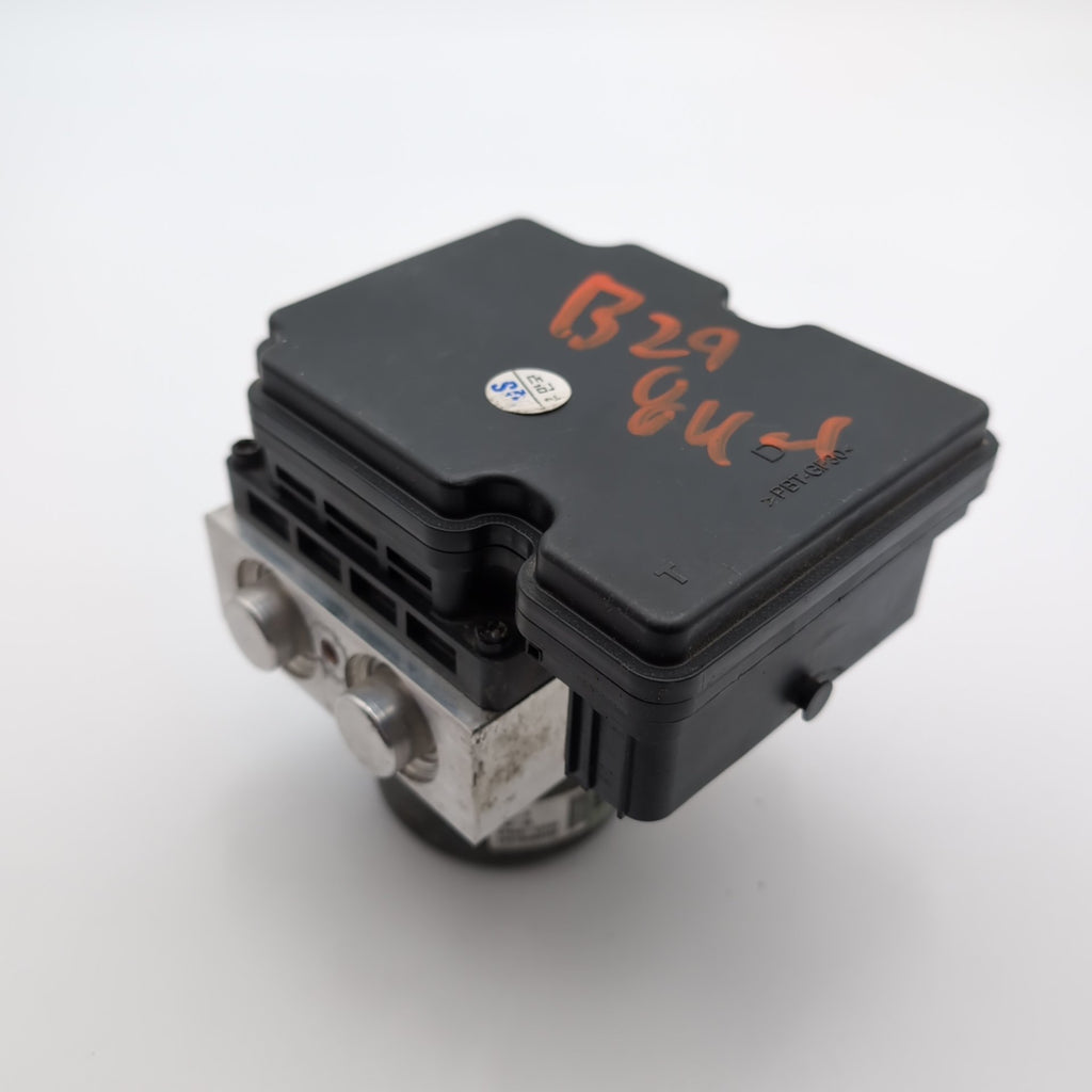 2019 2020 Hyundai Santa Fe ABS Anti Lock Brake Pump Control Unit 58900-S2650