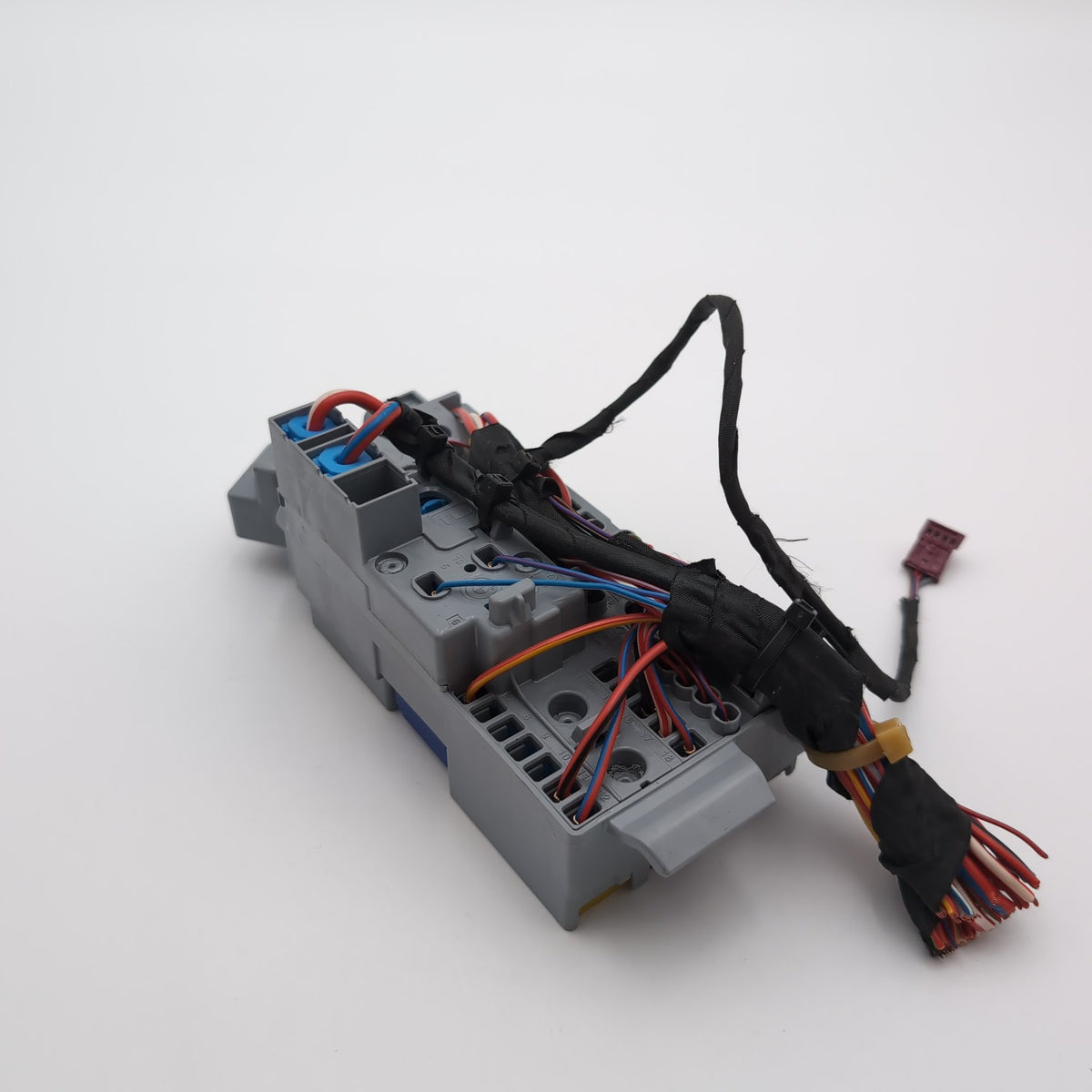2019 - 2026 BMW X5 X6 X7 XM G20 G26 G42 G87 M3 Front Power Distribution Fuse Box