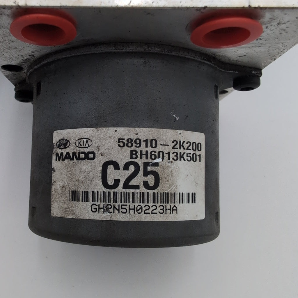 2012 2013 Kia Soul ABS Anti Lock Brake Pump 58910-2K200