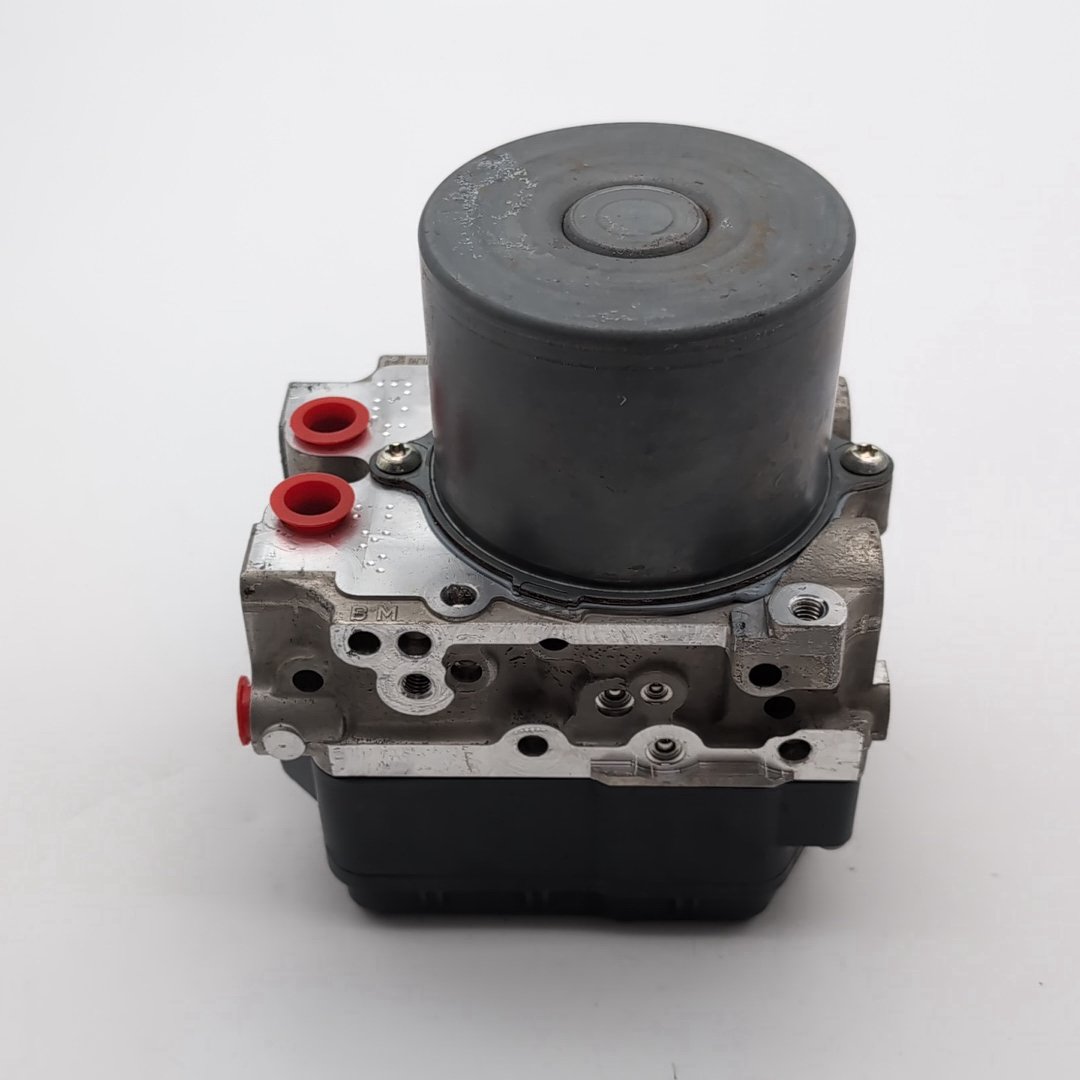 2017 - 2022 Infiniti Q60 ABS Anti Lock Brake Pump 476605CE2A